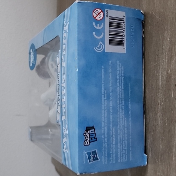 My Little Pony X Stranger Things UPSIDE DOWN Applejack RETRO Pony HTF NIB - Picture 5 of 5